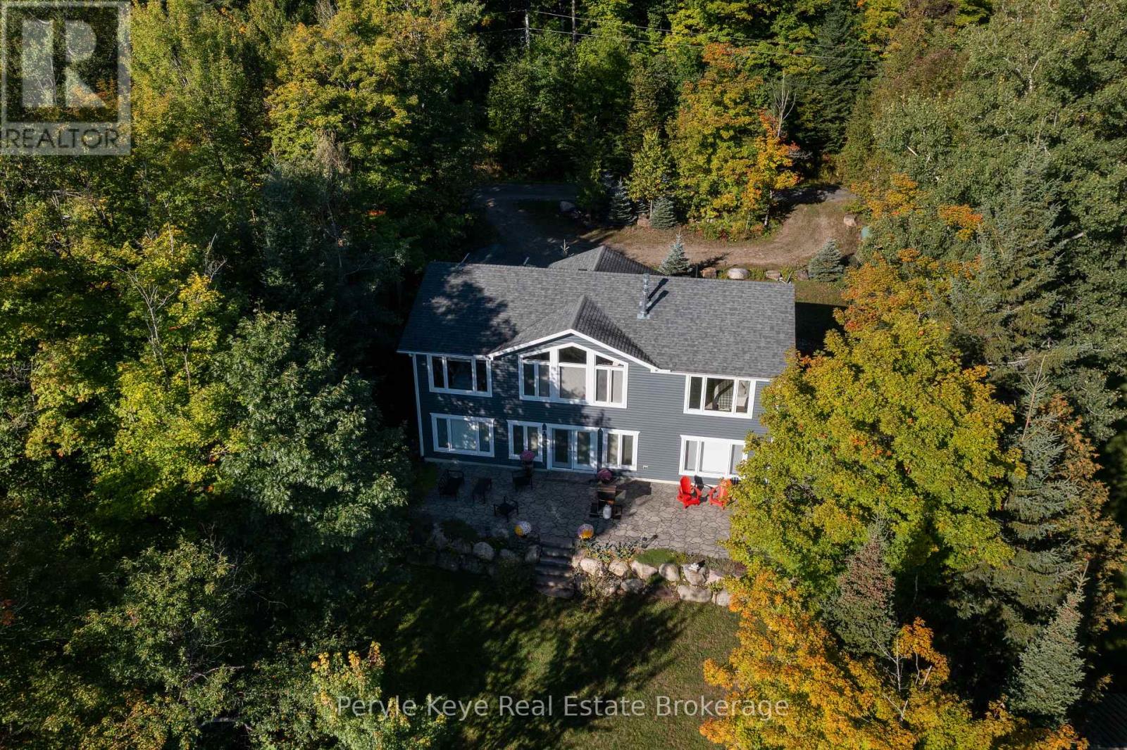 1054 INAWENDAWIN ROAD - 45