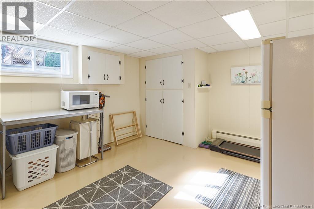 62 Ayer Avenue - Image 28