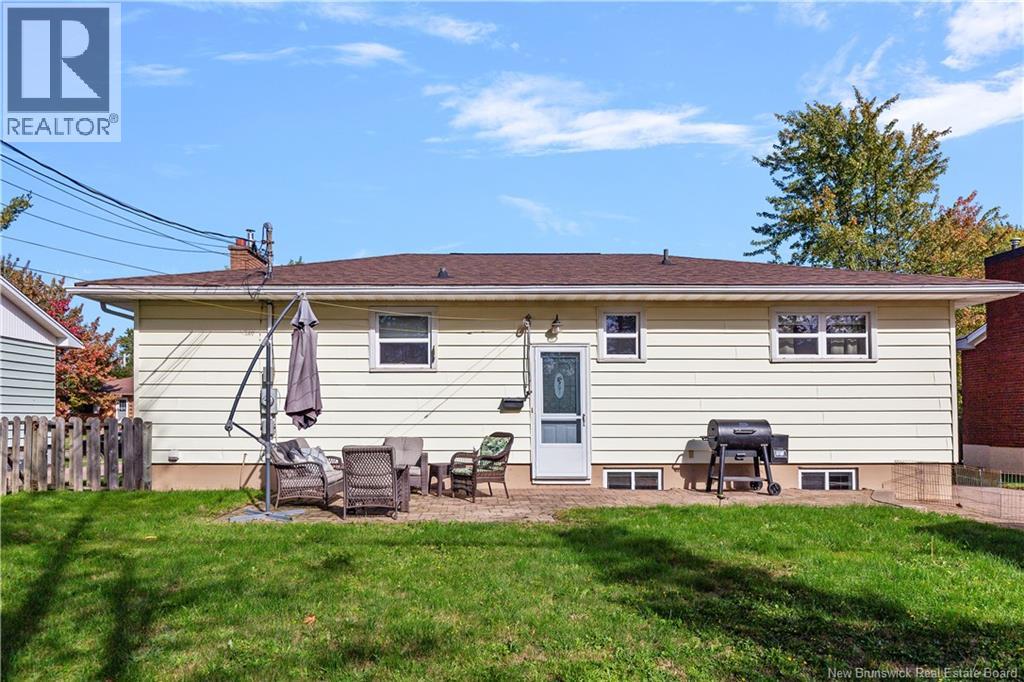 62 Ayer Avenue - Image 31