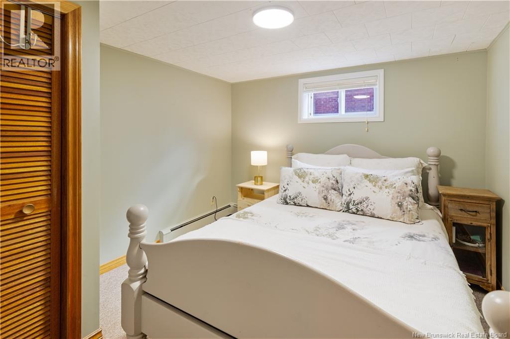 62 Ayer Avenue - 25