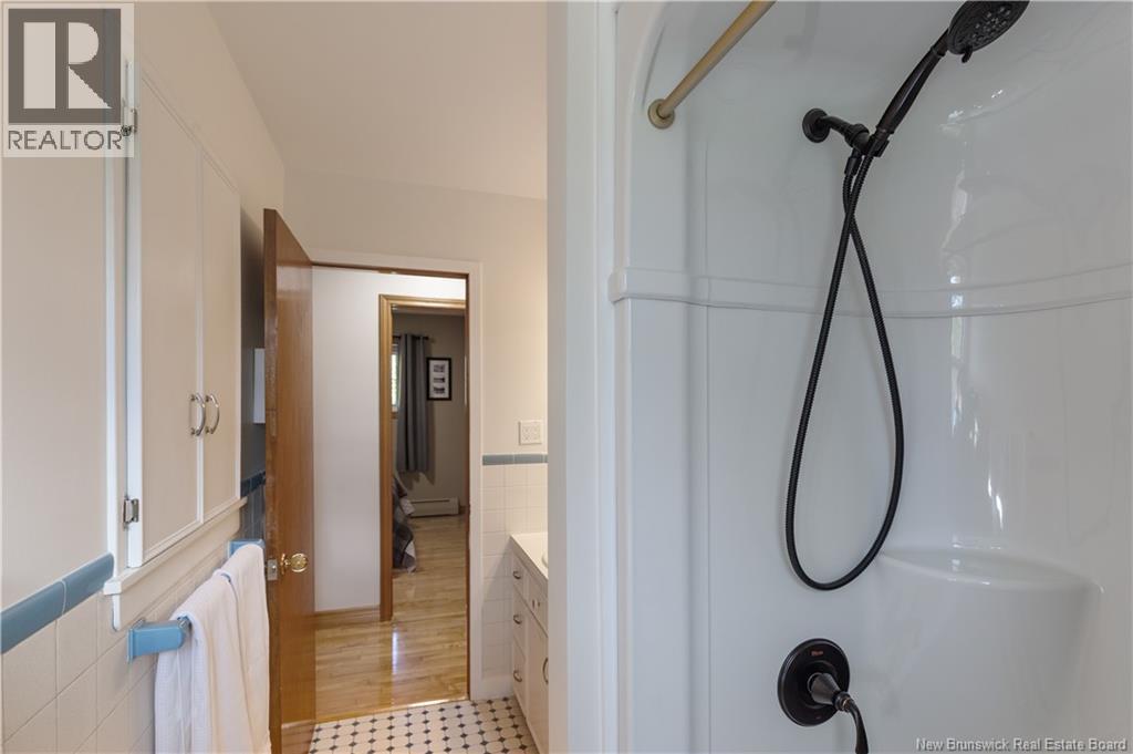 62 Ayer Avenue - Image 18