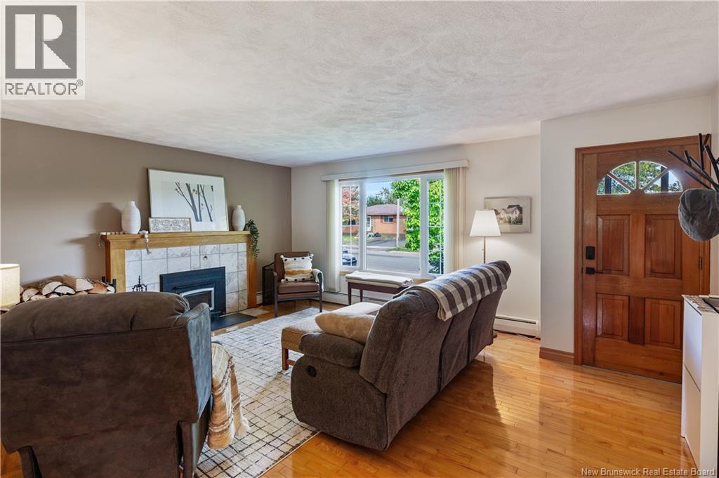 62 Ayer Avenue - Image 6
