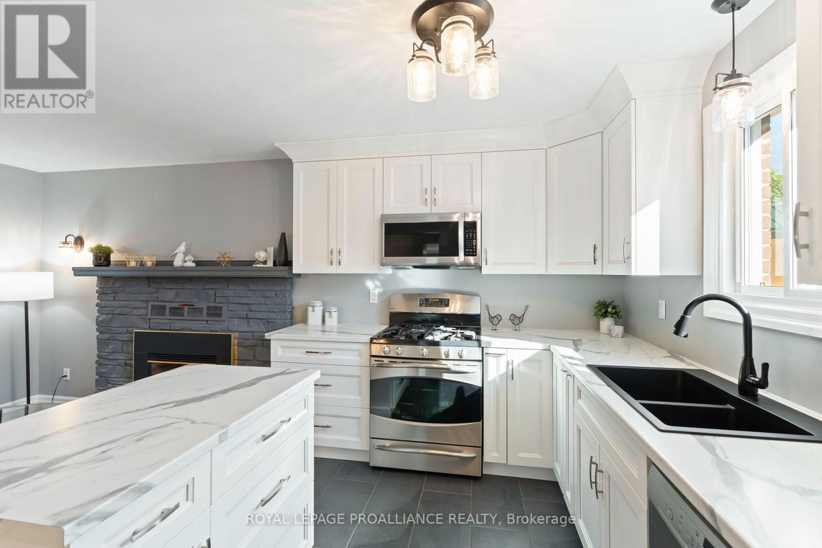 28 MASSEY PLACE - 13