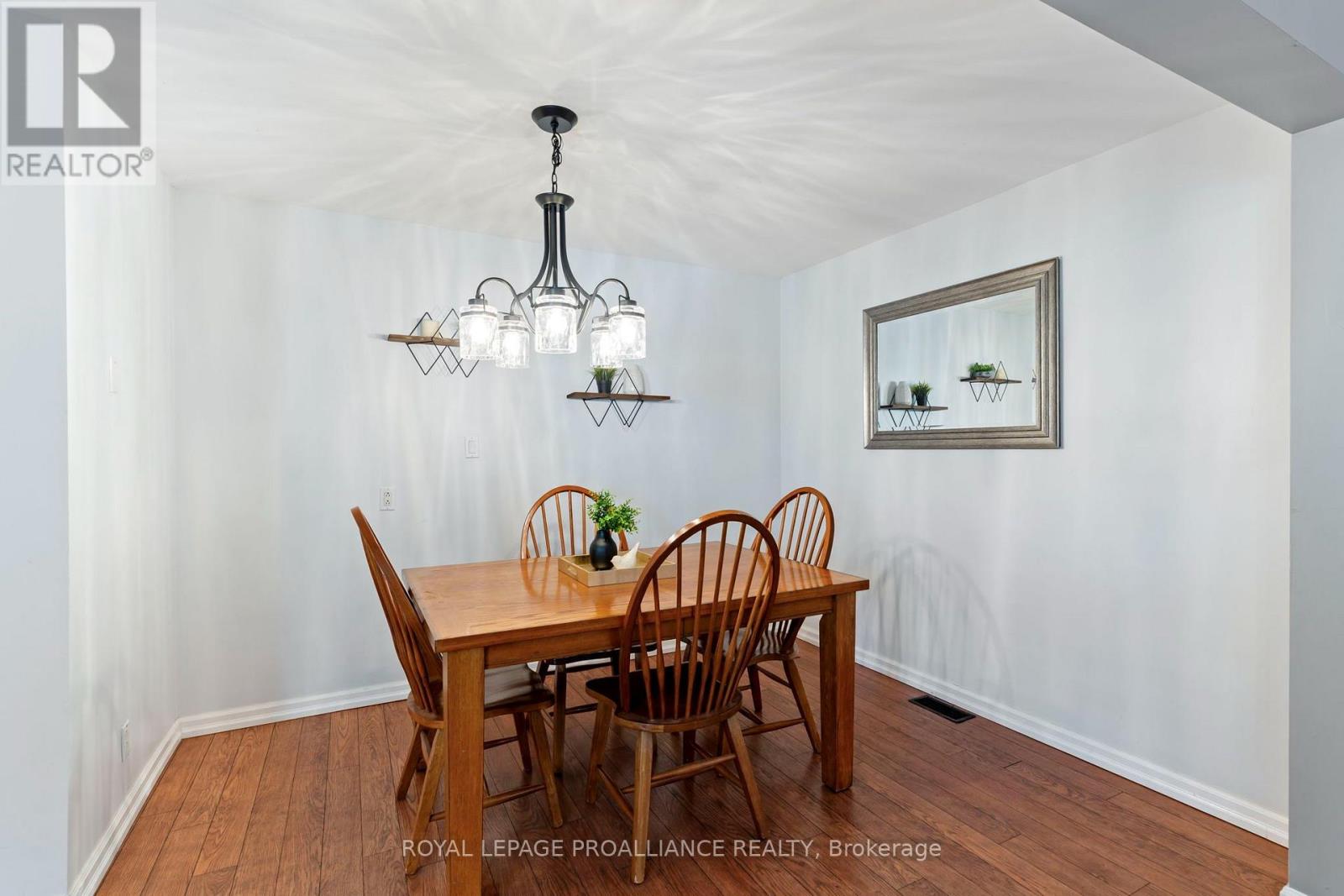 28 MASSEY PLACE - 19