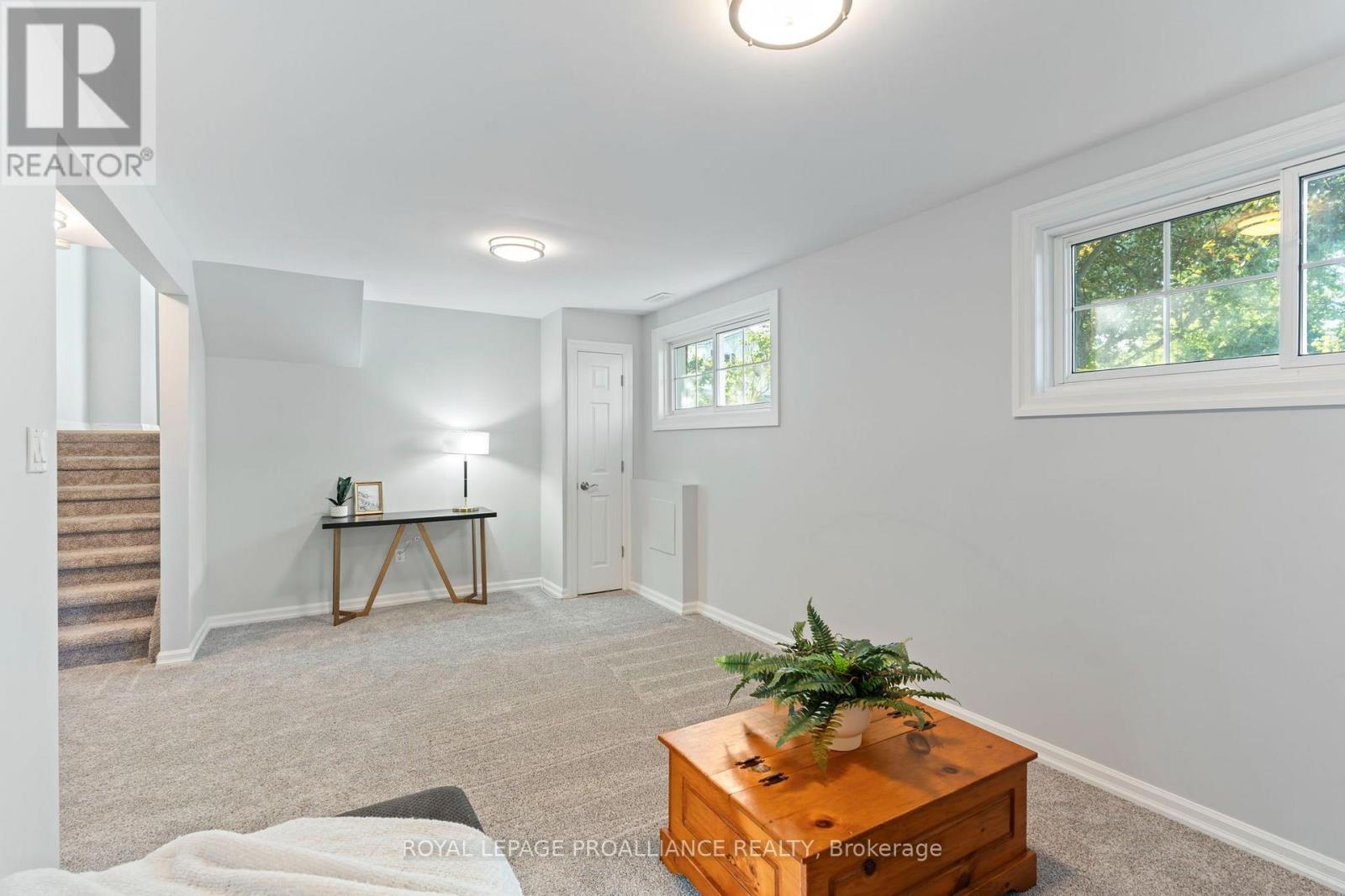 28 MASSEY PLACE - 25