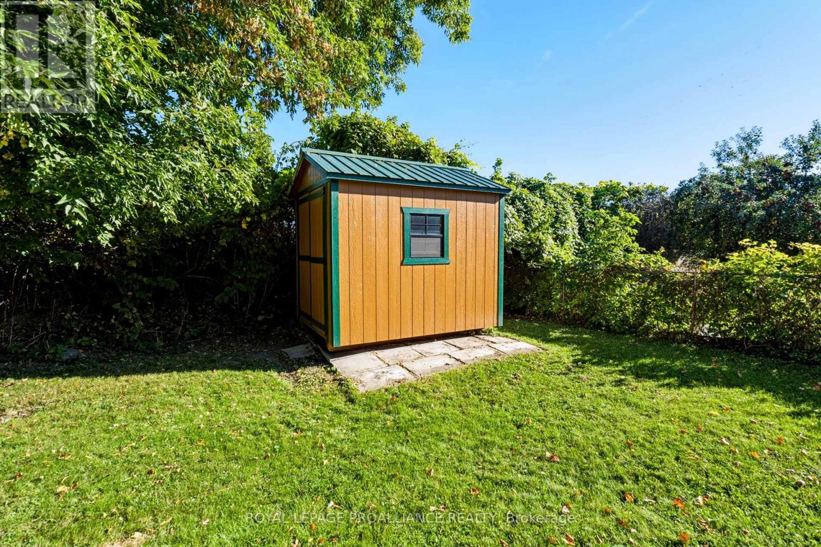 28 MASSEY PLACE - 46