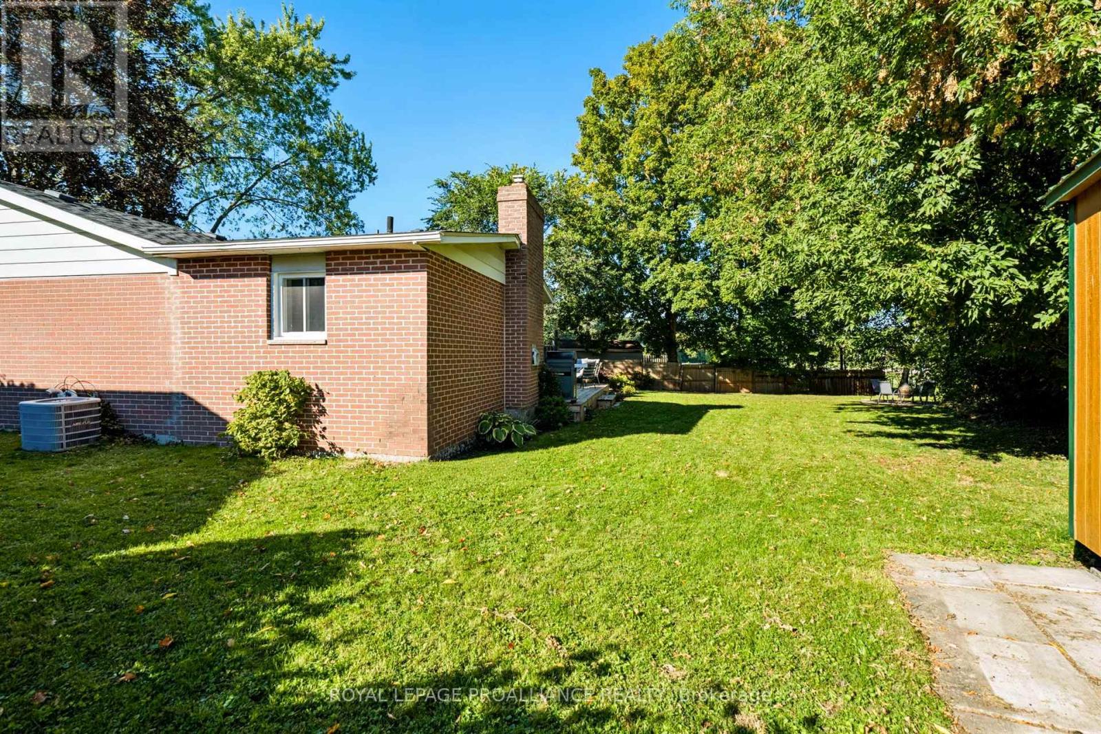 28 MASSEY PLACE - 47