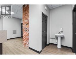 352 Main Street, photo 11