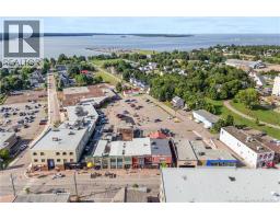 352 Main Street, photo 2