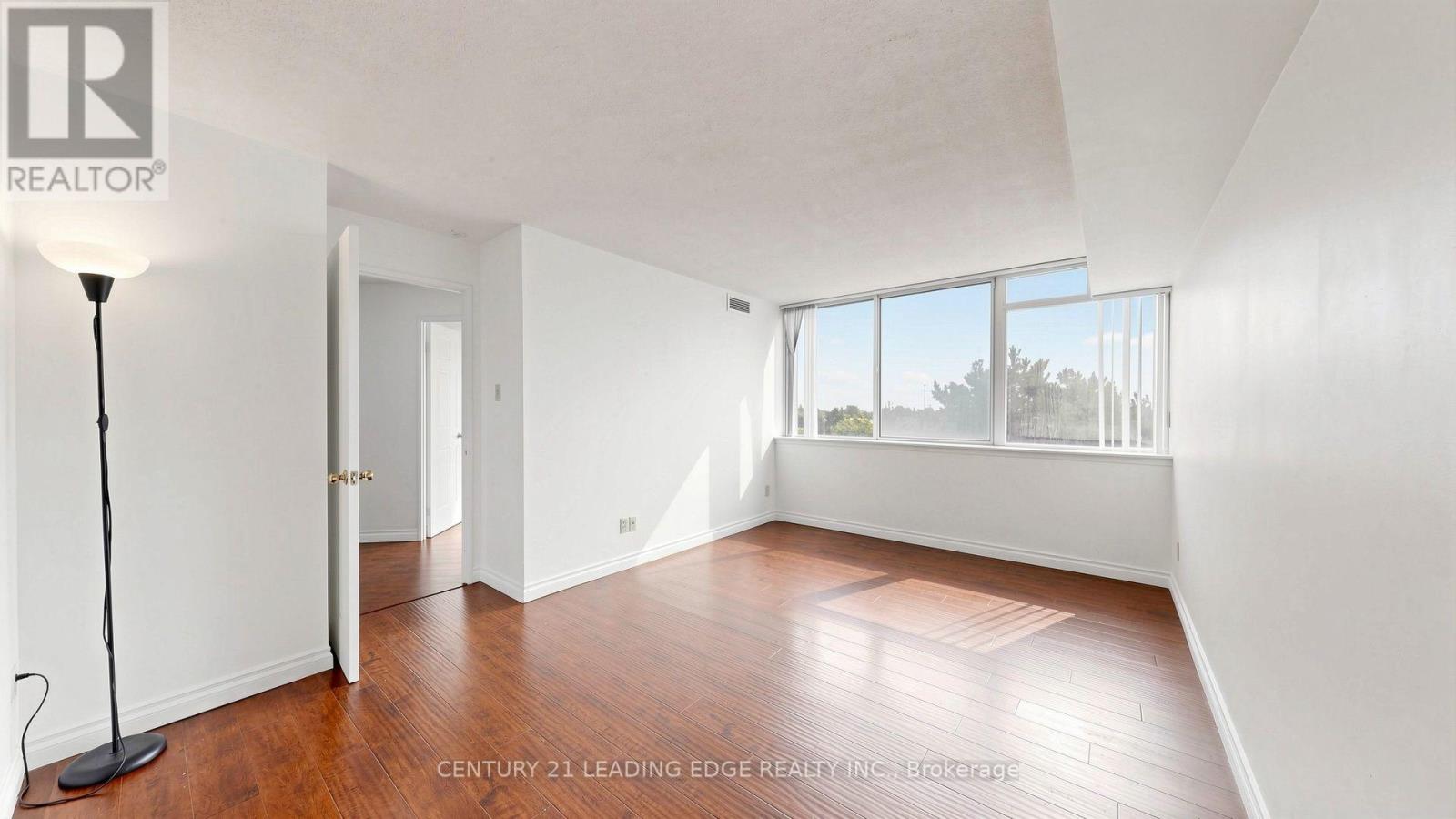 #422 11753 SHEPPARD AVENUE E - 13