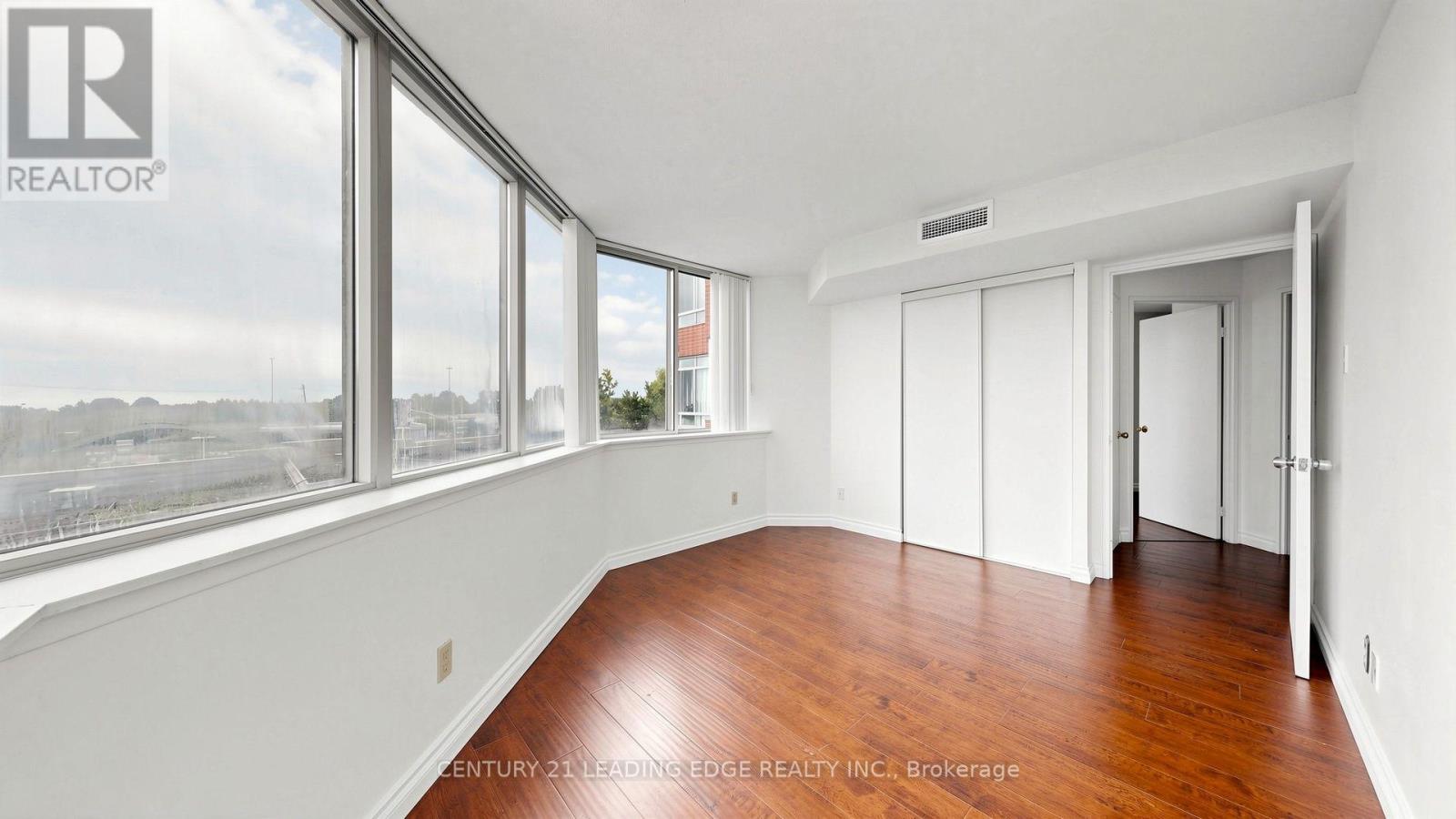 #422 11753 SHEPPARD AVENUE E - 10