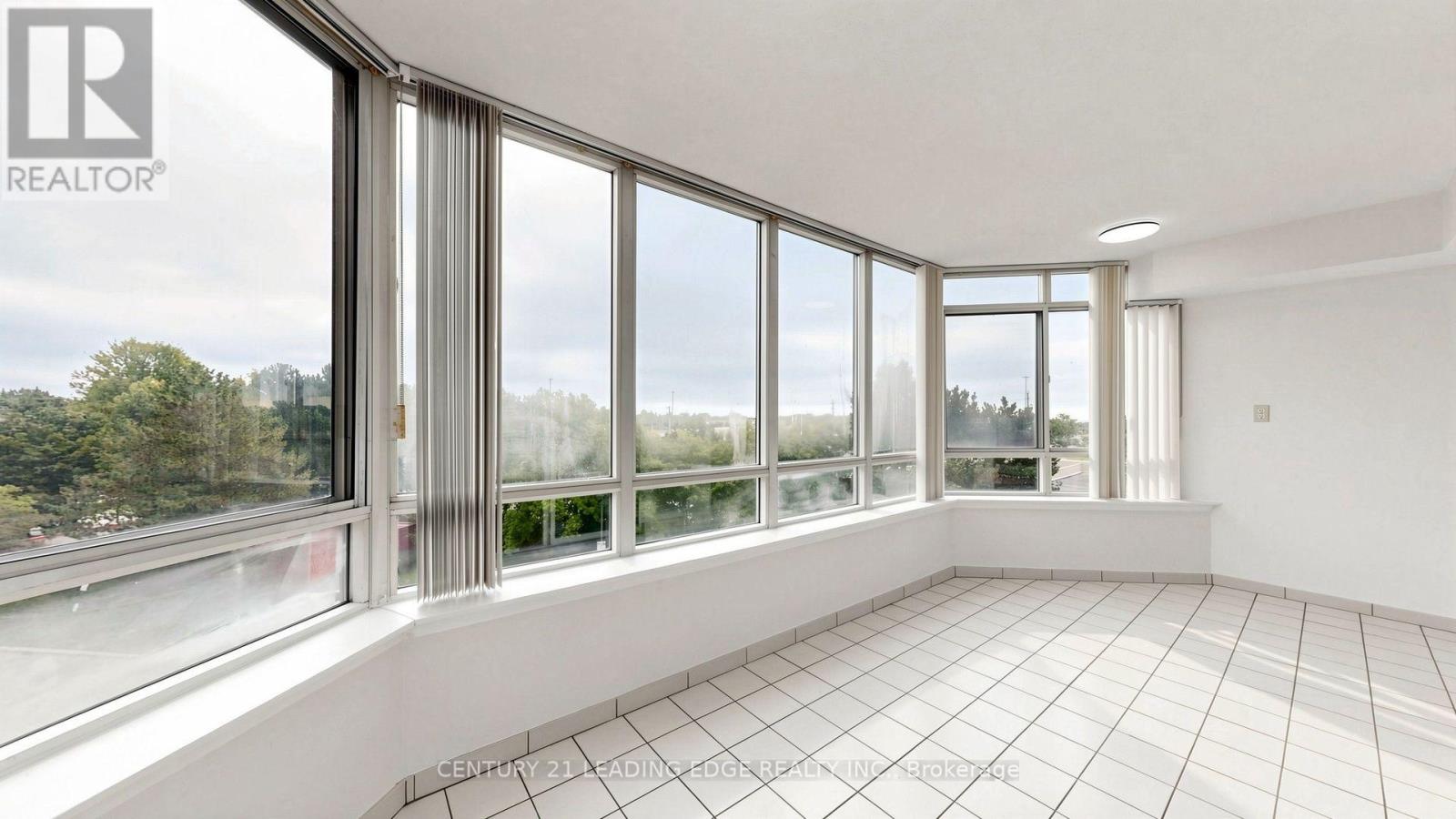 #422 11753 SHEPPARD AVENUE E - 5