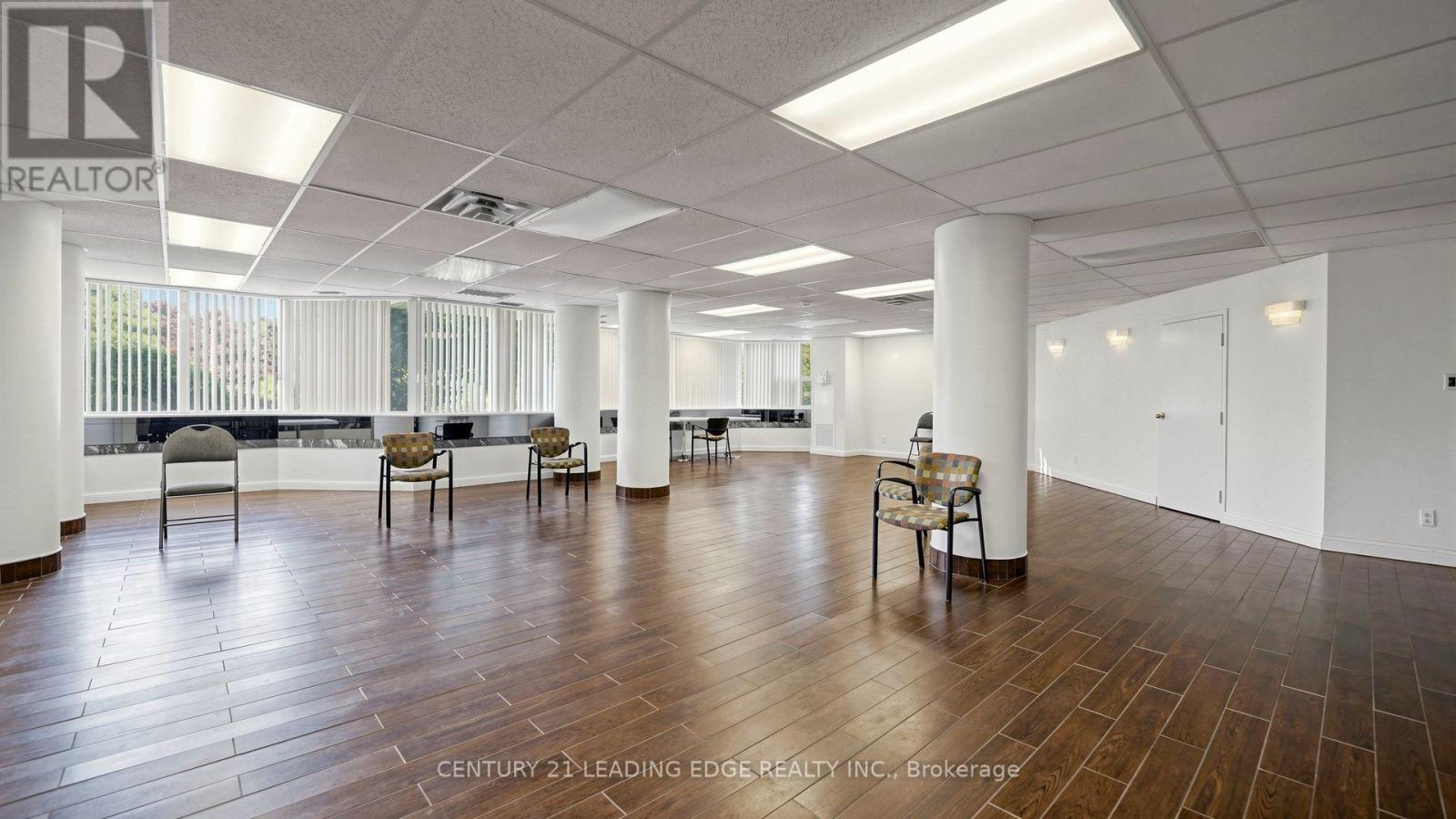 #422 11753 SHEPPARD AVENUE E - 40