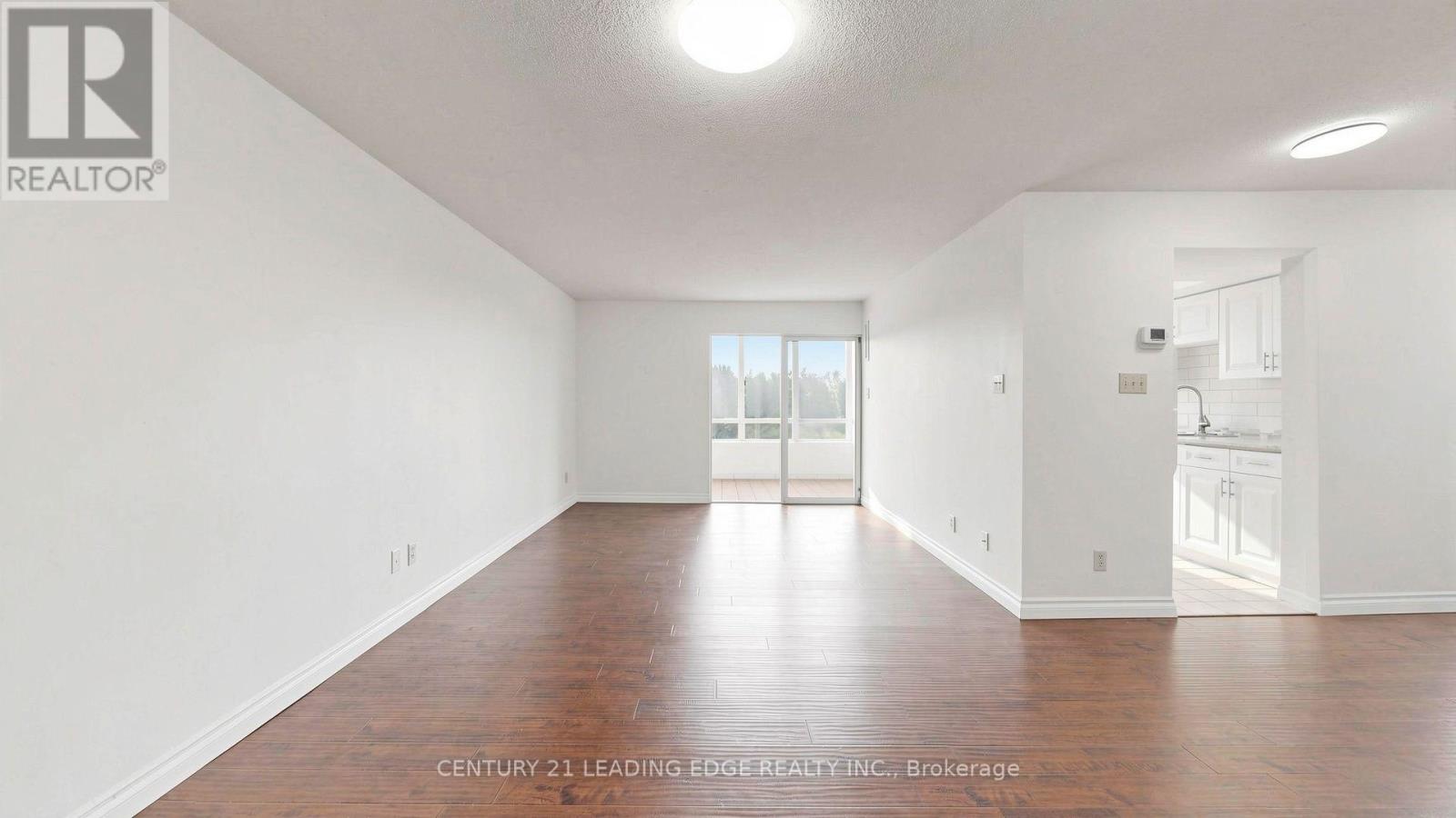 #422 11753 SHEPPARD AVENUE E - 8