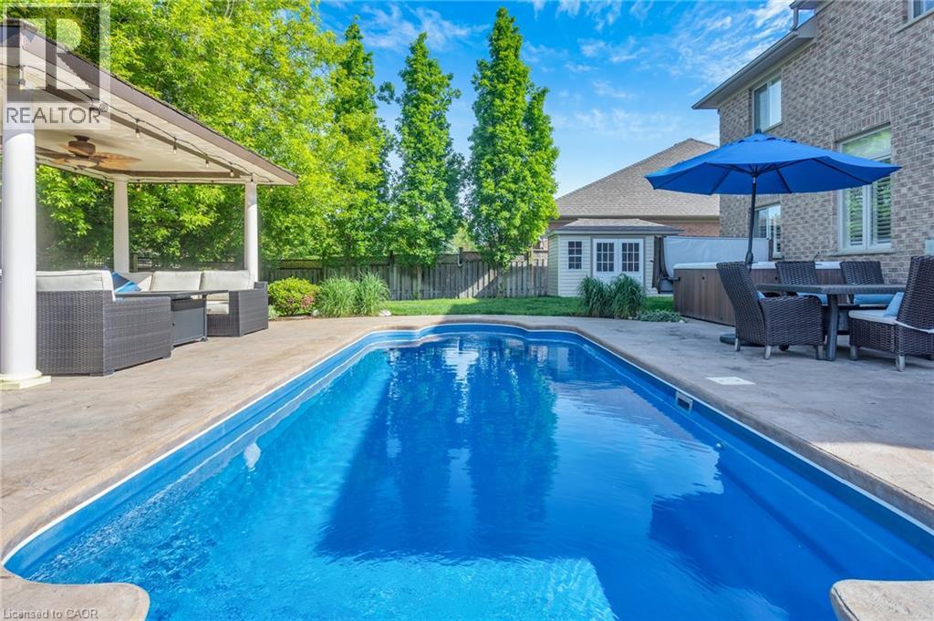 211 TERRACE WOOD Crescent — photo 3