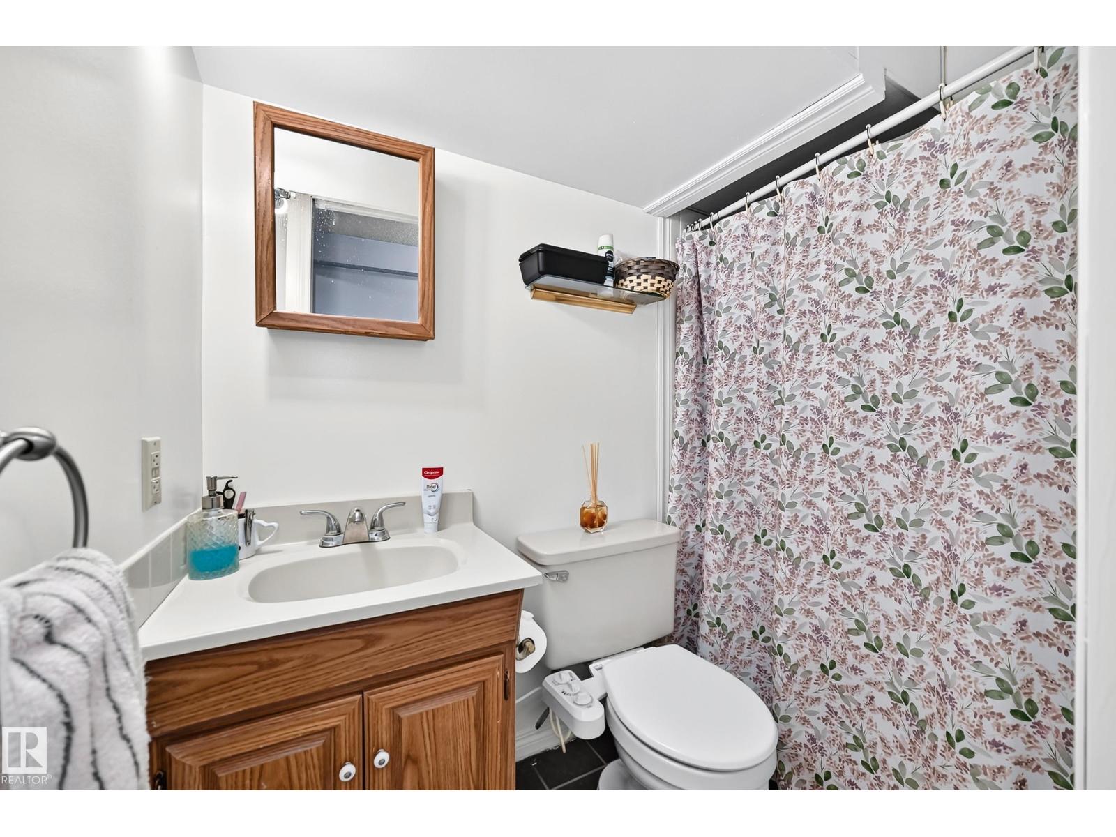 11007 173A AV NW - Image 25