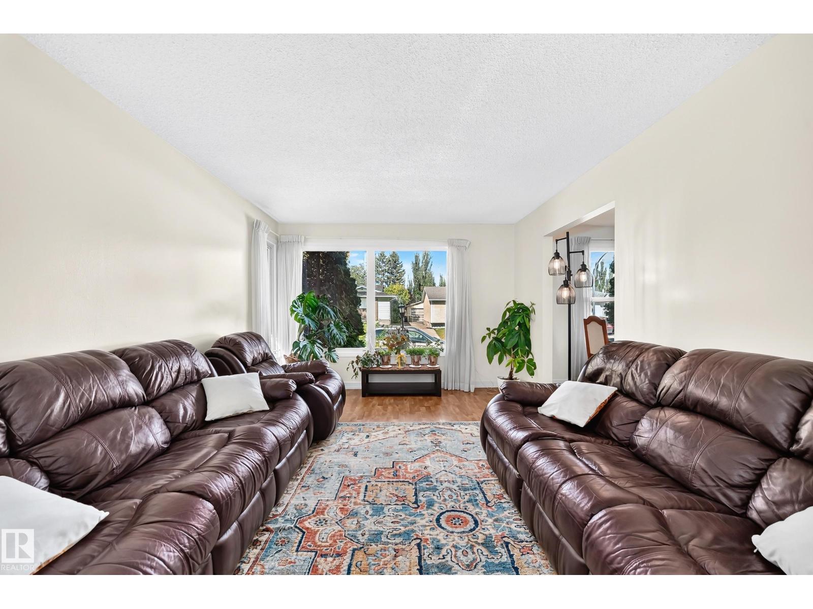 11007 173A AV NW - 3