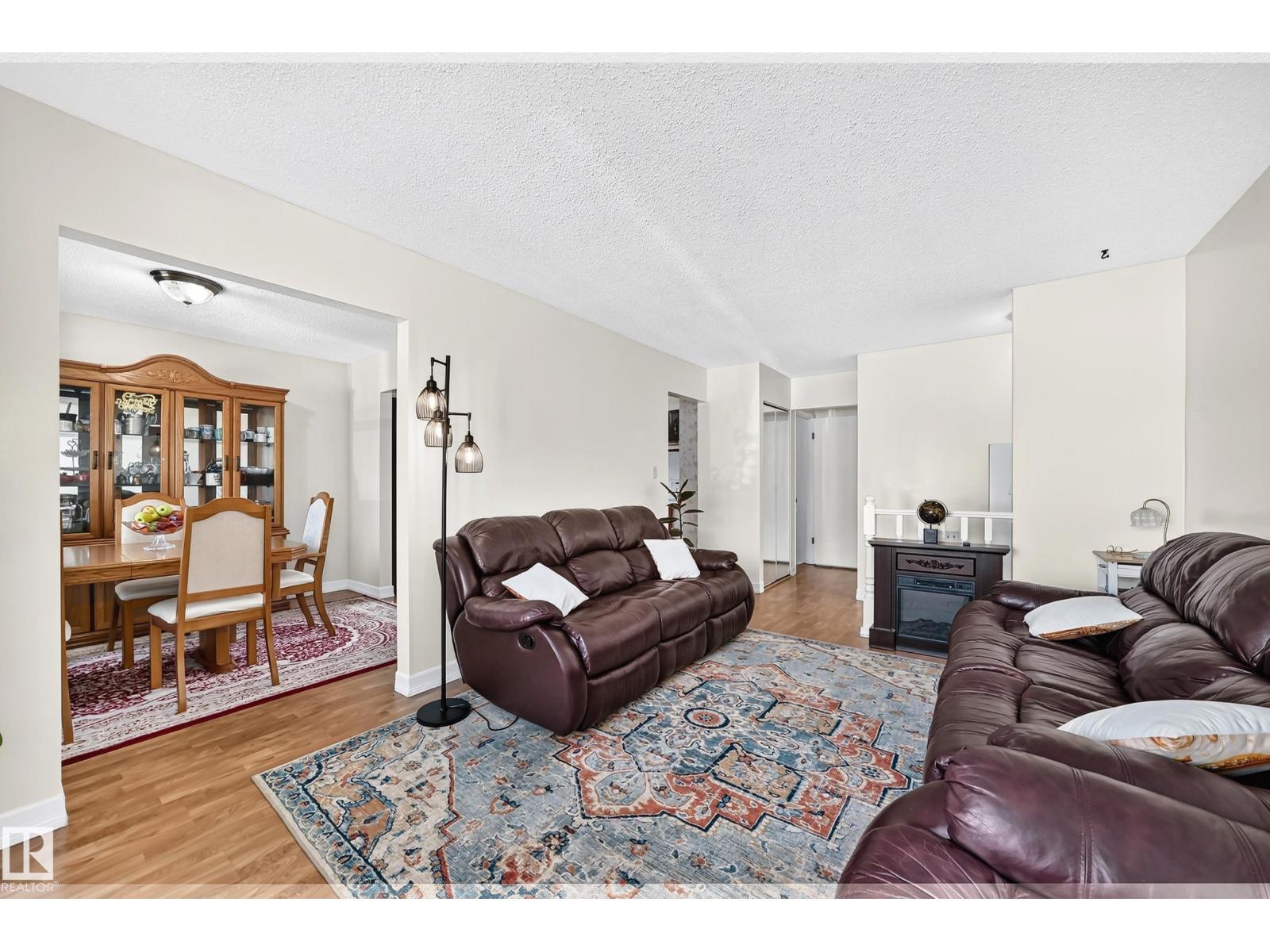 11007 173A AV NW - 5