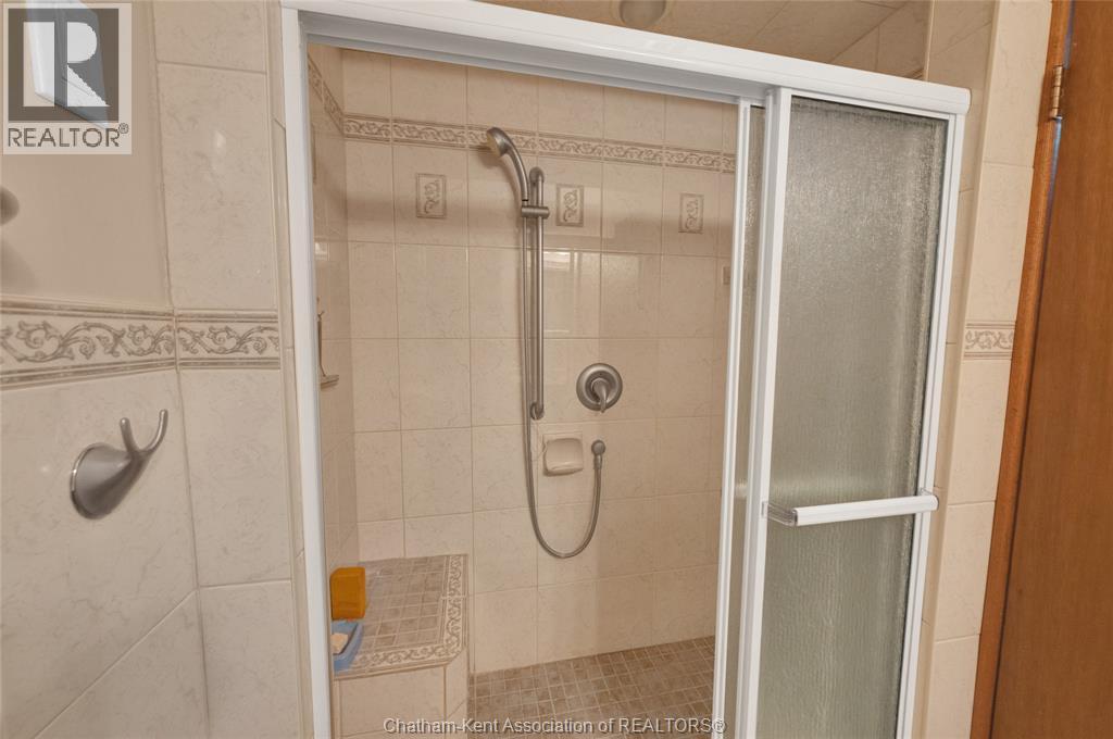 524 Dora DRIVE - Image 16