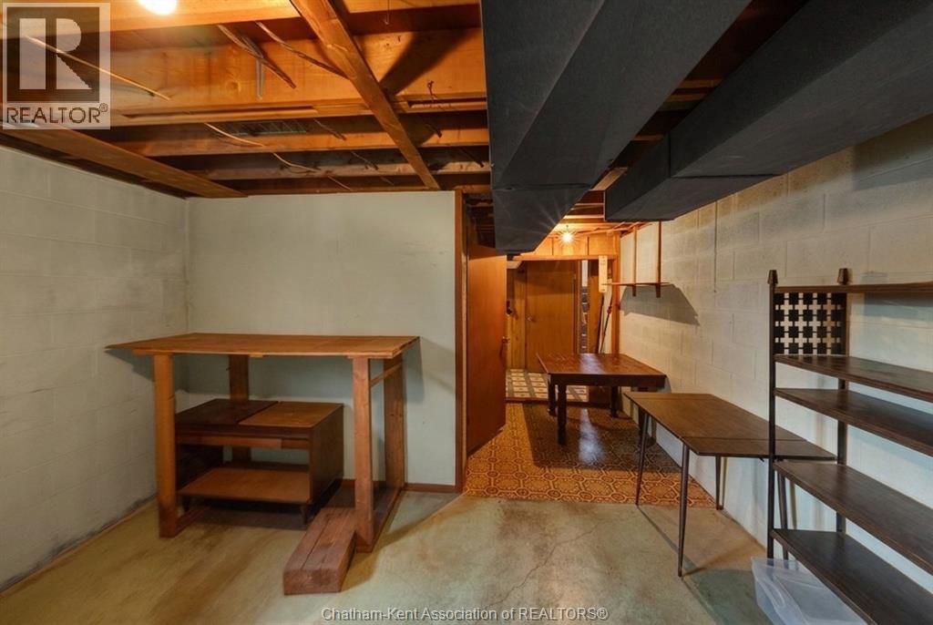 524 Dora DRIVE - Image 36