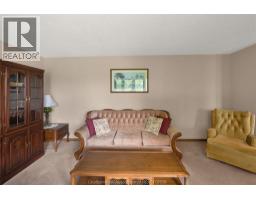 Kitchen/Dining room - 524 Dora Drive, Wallaceburg, ON N8A2K3 Photo 10