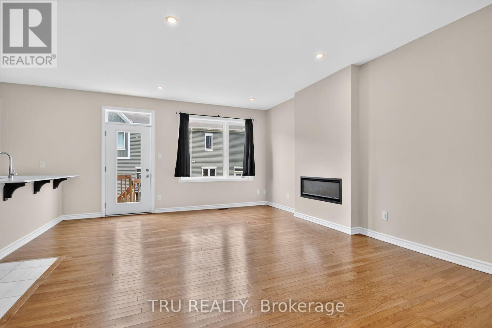 4126 OBSIDIAN STREET - 10