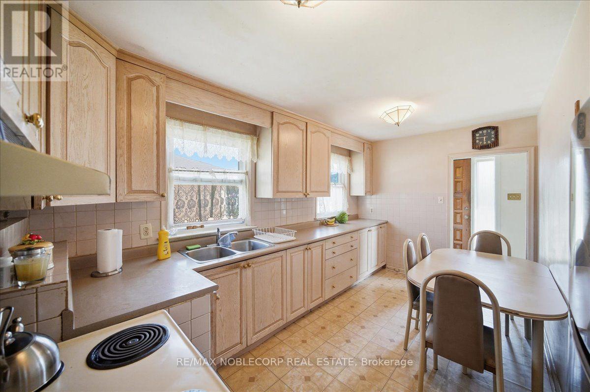 66 GOODERHAM DRIVE - Image 13