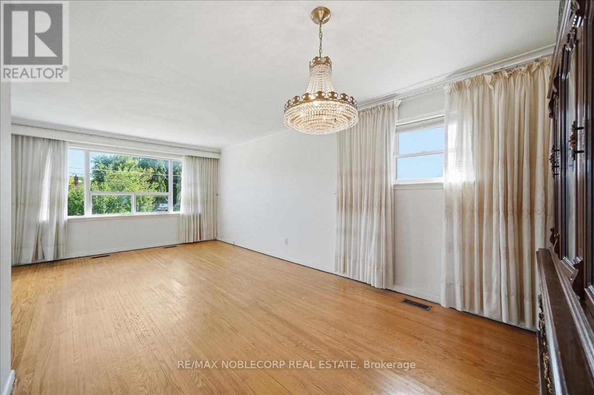 66 GOODERHAM DRIVE - 15