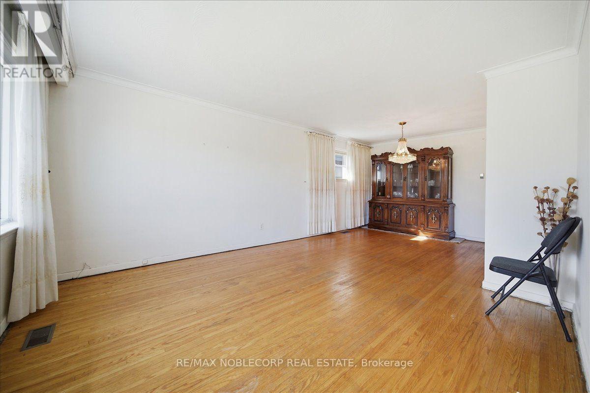 66 GOODERHAM DRIVE - 16