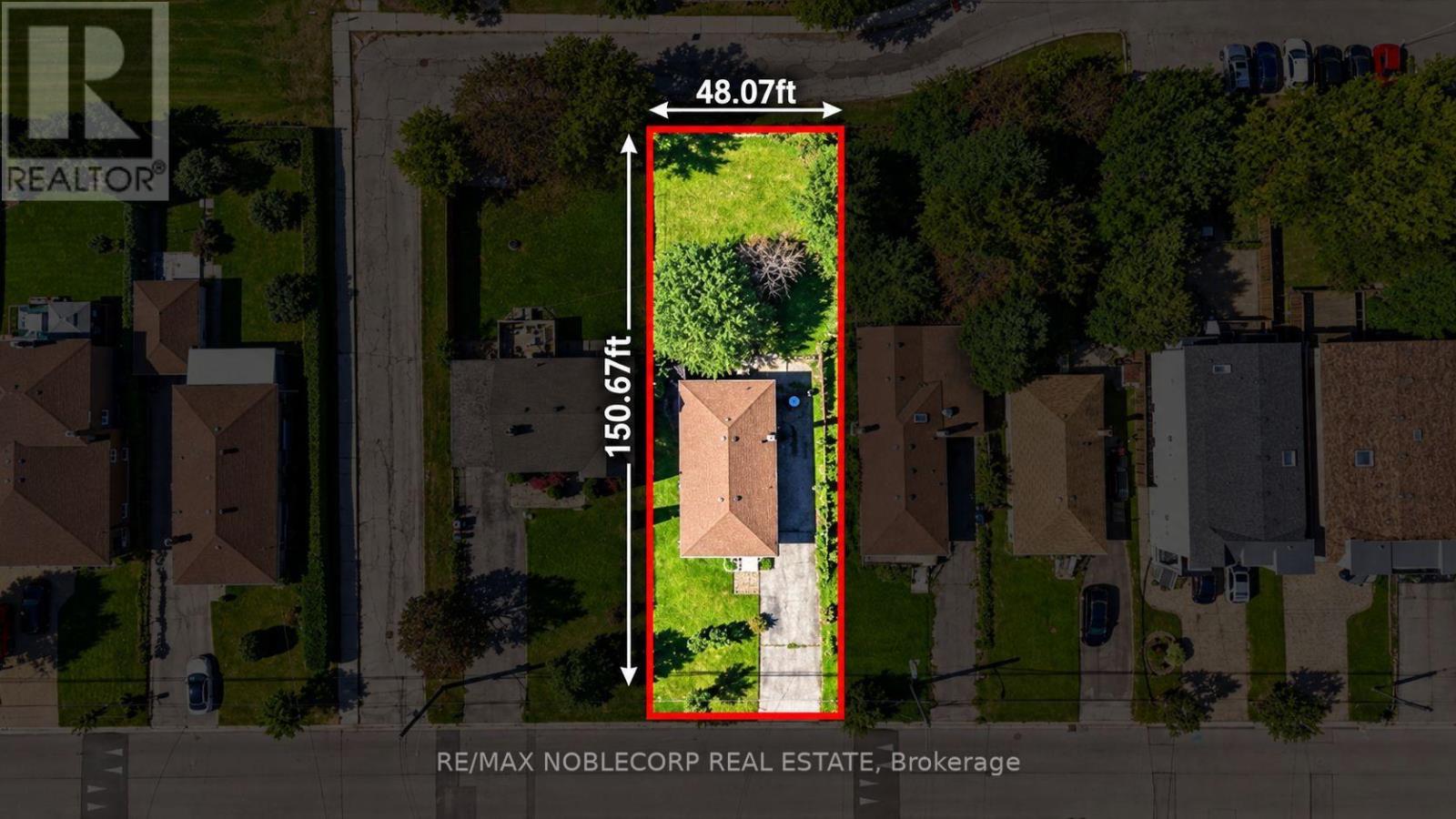 66 GOODERHAM DRIVE - 3