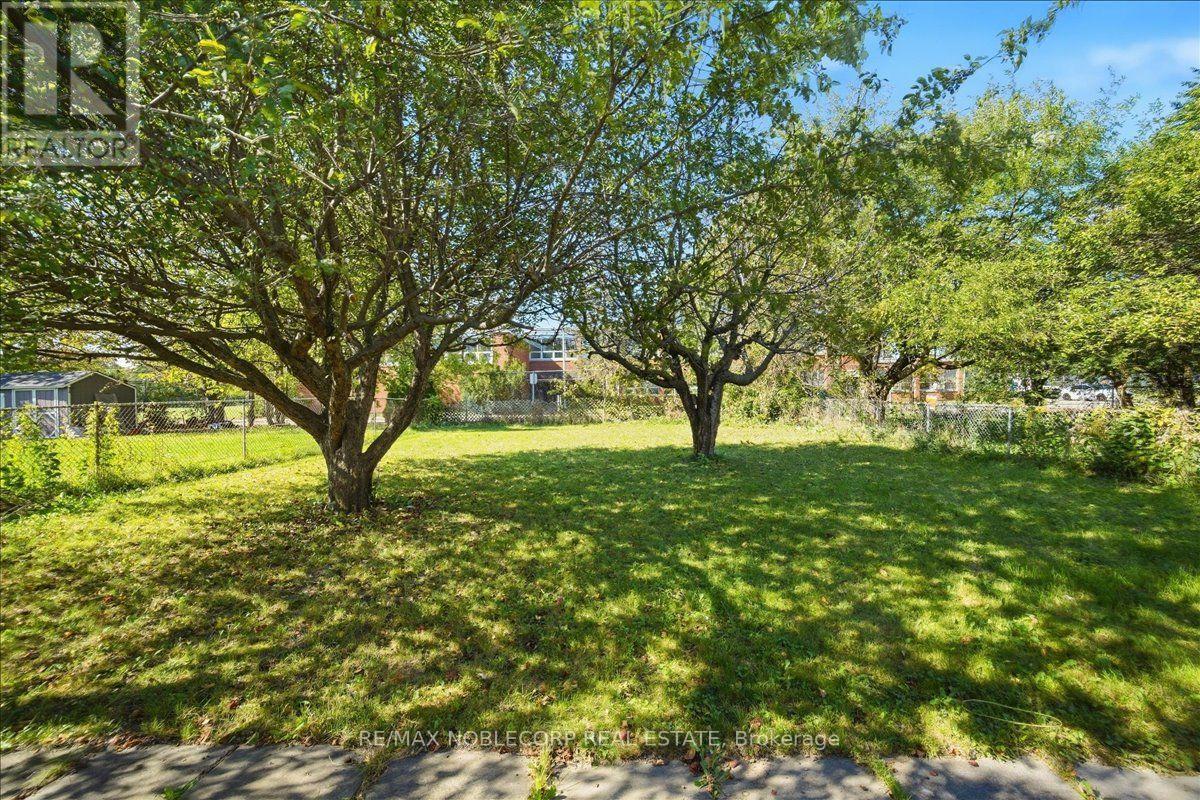 66 GOODERHAM DRIVE - Image 33