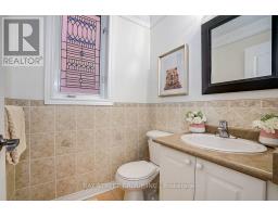 57 Gail Parks Crescent, Newmarket, ON L3X3B9 Photo 15