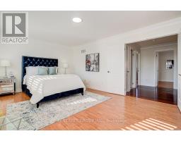 57 Gail Parks Crescent, Newmarket, ON L3X3B9 Photo 18