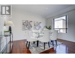 57 Gail Parks Crescent, Newmarket, ON L3X3B9 Photo 8