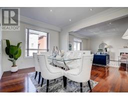 57 Gail Parks Crescent, Newmarket, ON L3X3B9 Photo 9