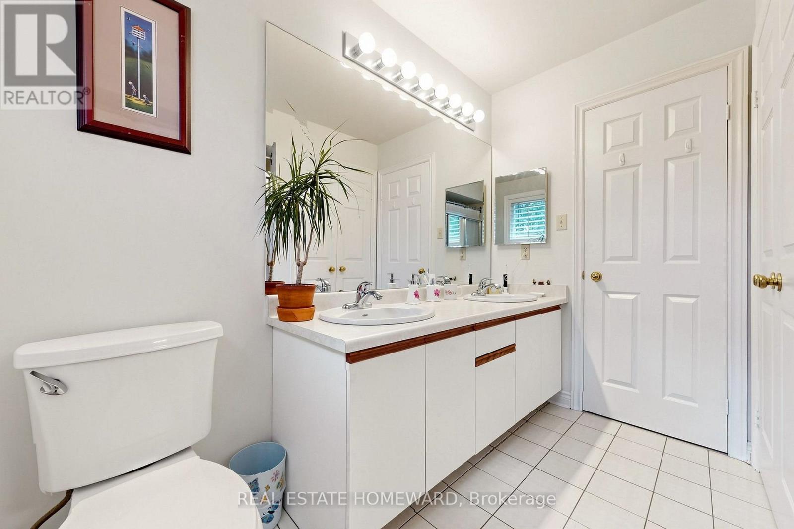 3 GREEN ACRES ROAD - 37