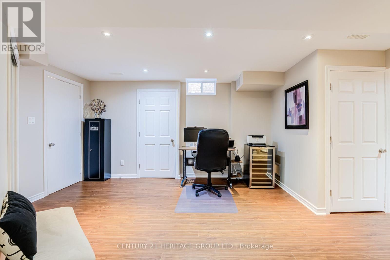 48 NANTUCKET DRIVE - 36