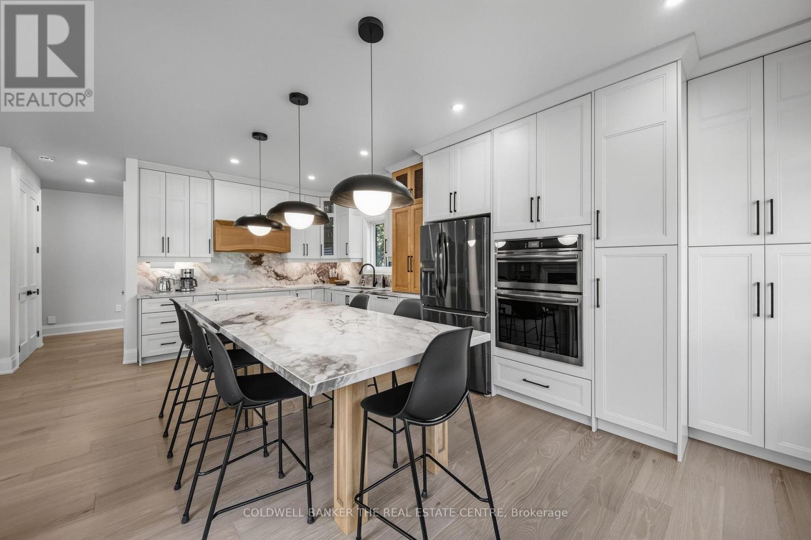 684 Lakelands Avenue, Innisfil photo 19