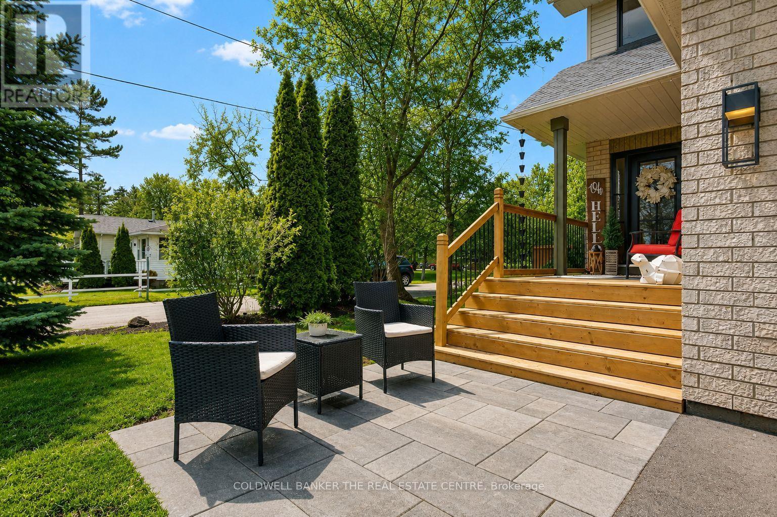 684 Lakelands Avenue, Innisfil photo 26