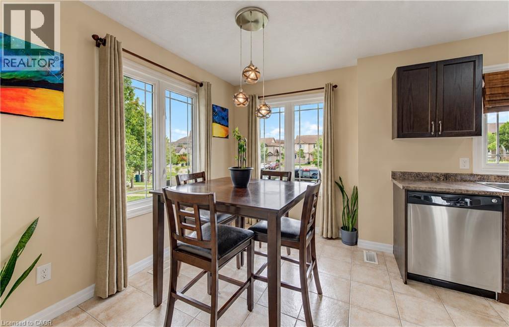 #40 10 FOXGLOVE Crescent - 11
