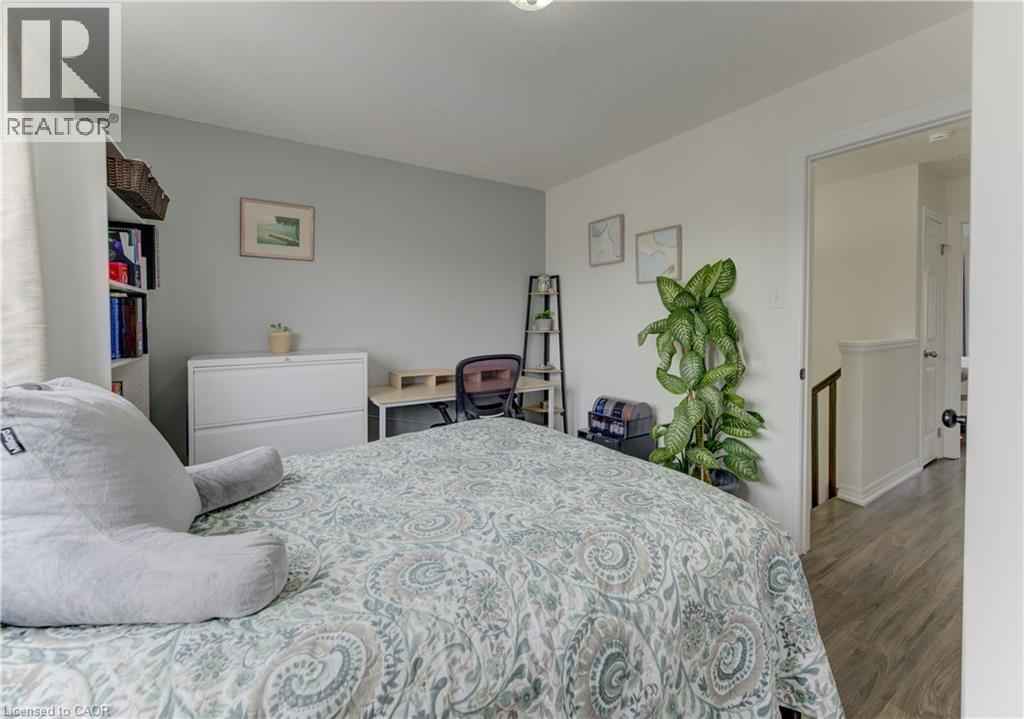 #40 10 FOXGLOVE Crescent - Image 24