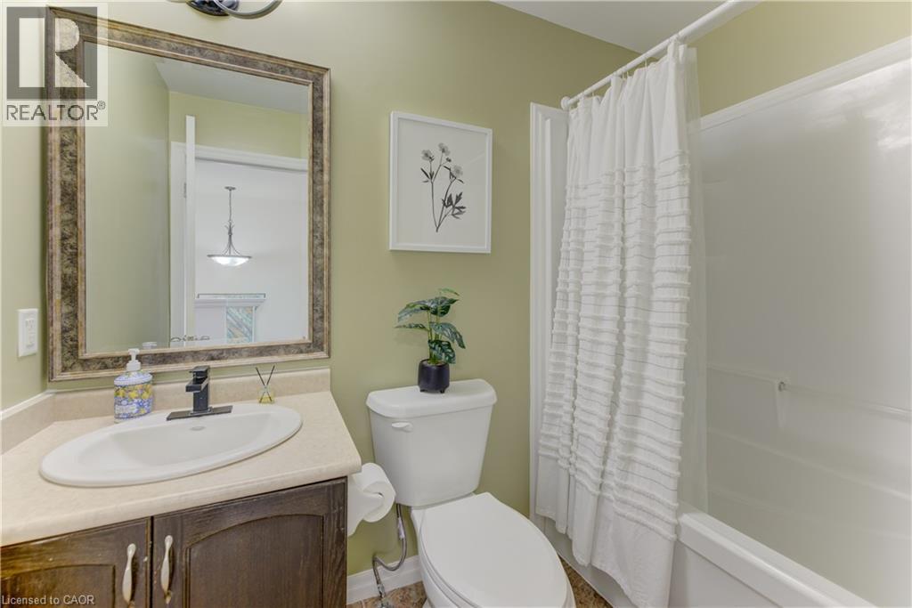 #40 10 FOXGLOVE Crescent - 25