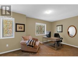 102 Holgate Street, Barrie, ON L4N2T9 Photo 25