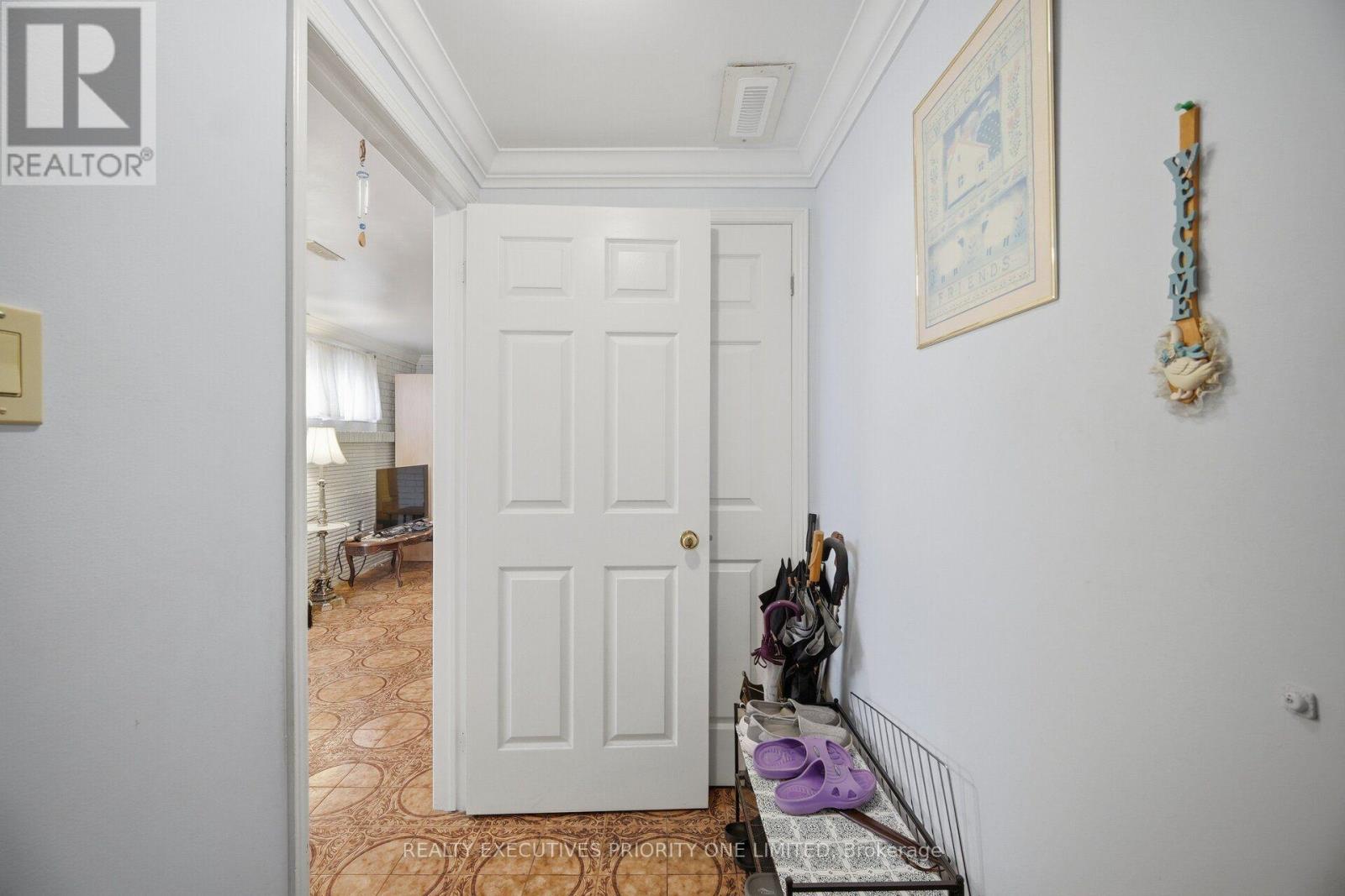 43 ELANA DRIVE - Image 27