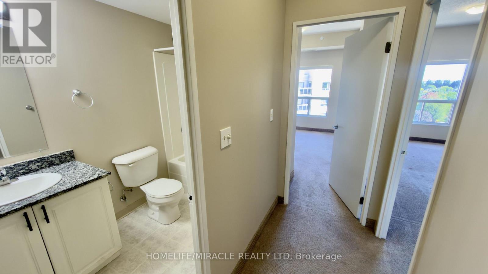 818 - 239 AUBURN DRIVE, Waterloo — photo 12