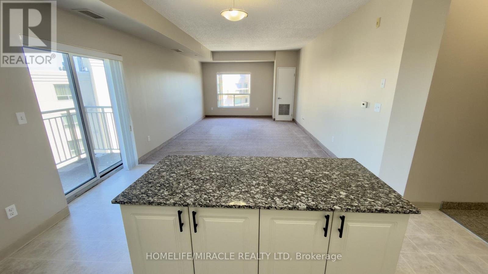 818 - 239 AUBURN DRIVE, Waterloo — photo 6