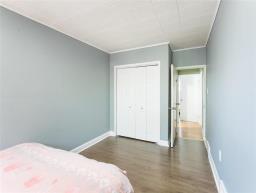 137 Kilbride Avenue, Winnipeg, MB R2V0Z7 Photo 17