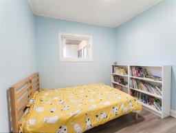 137 Kilbride Avenue, Winnipeg, MB R2V0Z7 Photo 18