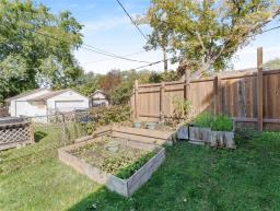 137 Kilbride Avenue, Winnipeg, MB R2V0Z7 Photo 27