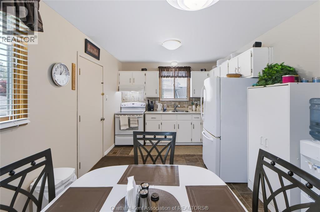80 Baxter STREET - 6